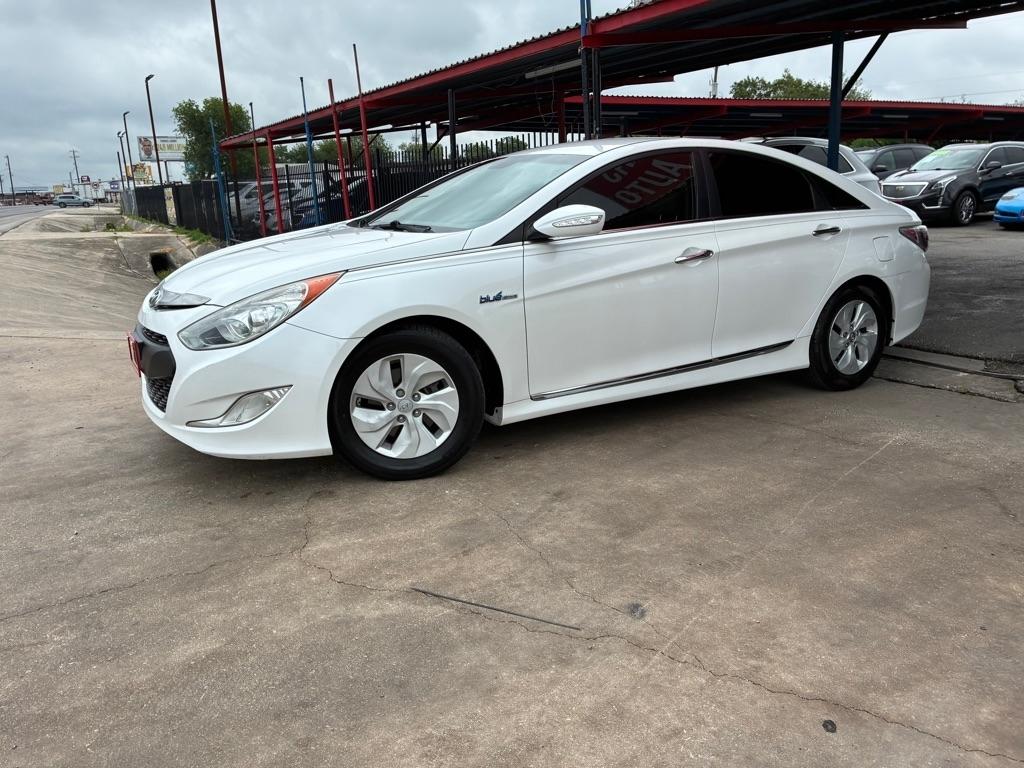 Hyundai Sonata Hybrid Sedan 2015