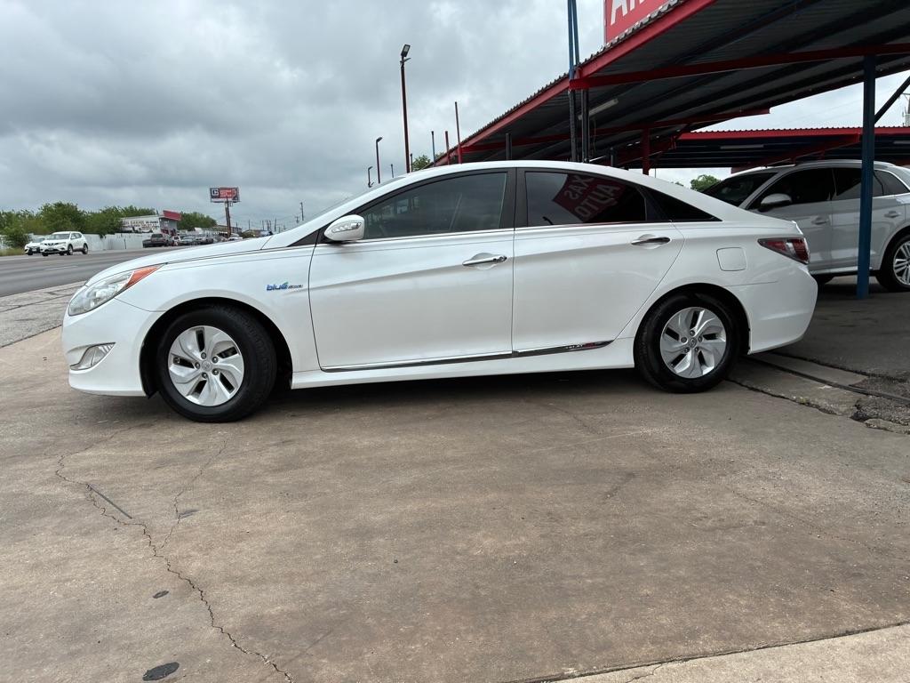 Hyundai Sonata Hybrid Sedan 2015