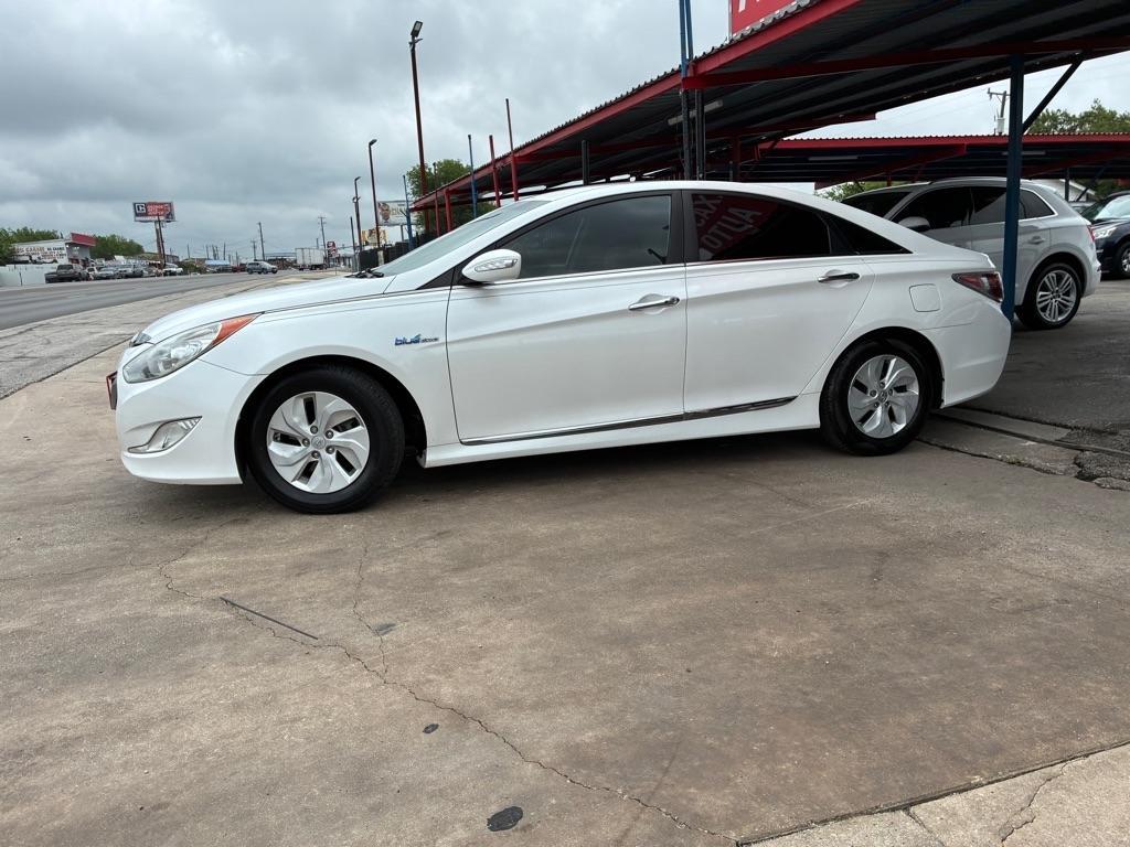 Hyundai Sonata Hybrid Sedan 2015