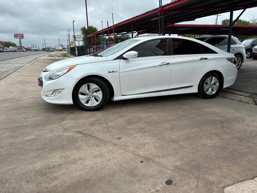 Hyundai Sonata Hybrid Sedan 2015