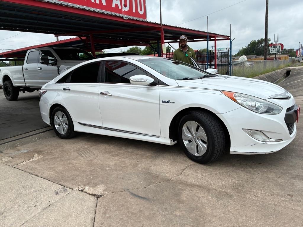 Hyundai Sonata Hybrid Sedan 2015
