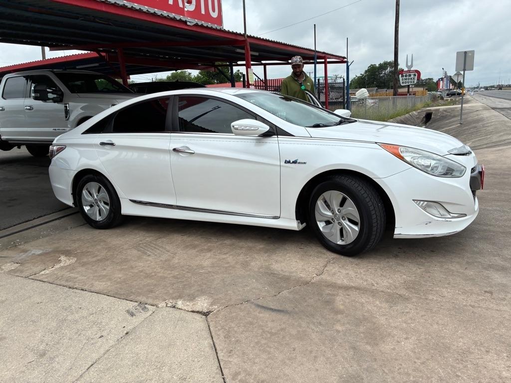 Hyundai Sonata Hybrid Sedan 2015