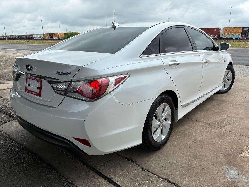Hyundai Sonata Hybrid Sedan 2015