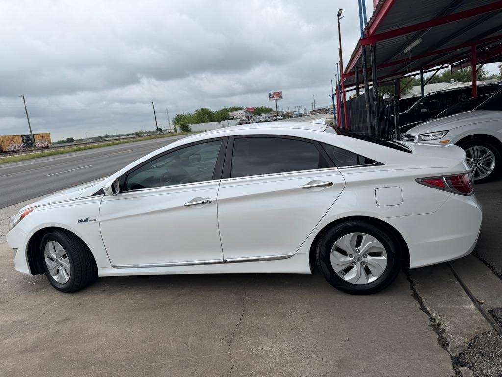 Hyundai Sonata Hybrid Sedan 2015