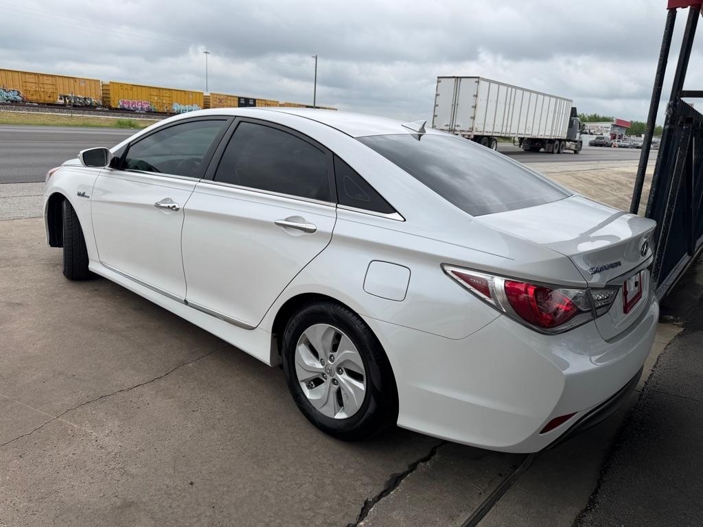 Hyundai Sonata Hybrid Sedan 2015