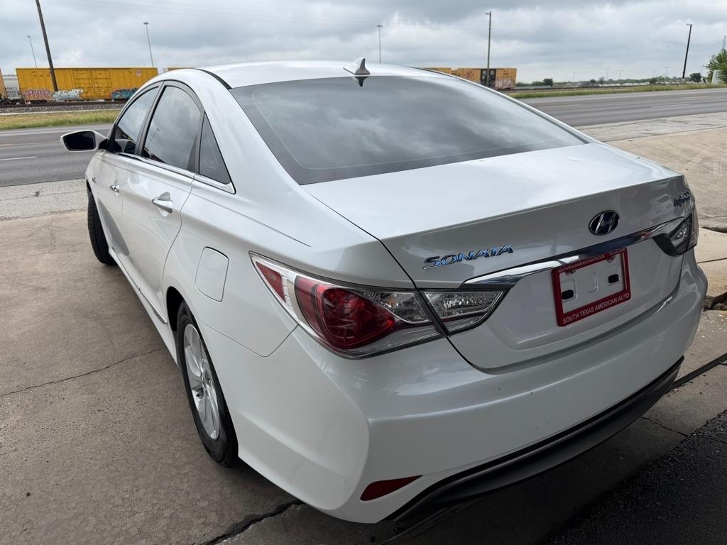 Hyundai Sonata Hybrid Sedan 2015