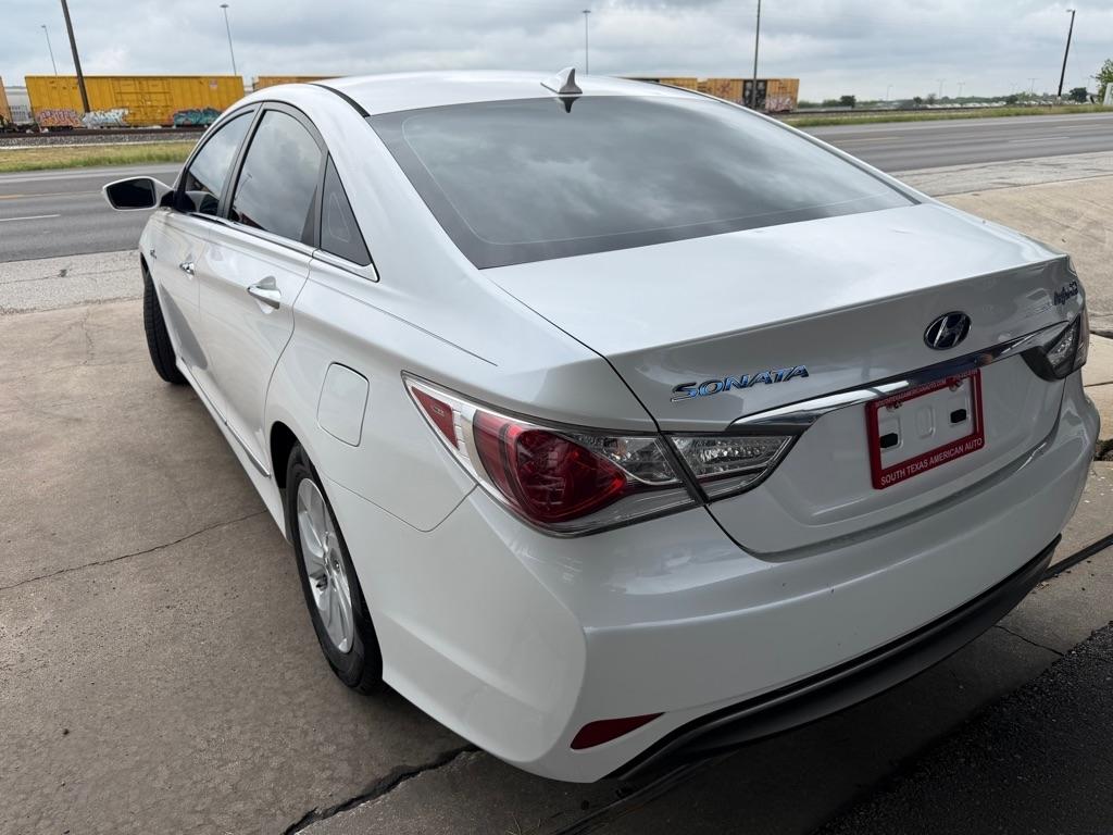 Hyundai Sonata Hybrid Sedan 2015