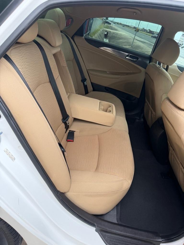Hyundai Sonata Hybrid Sedan 2015