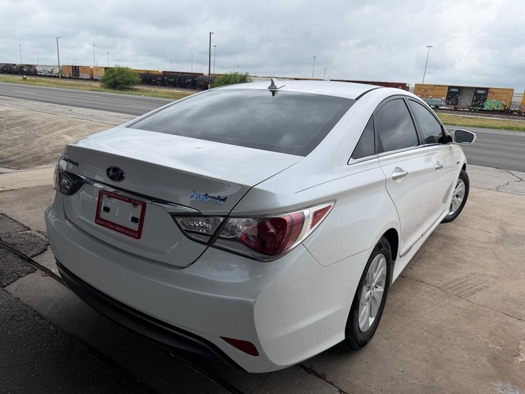 Hyundai Sonata Hybrid Sedan 2015