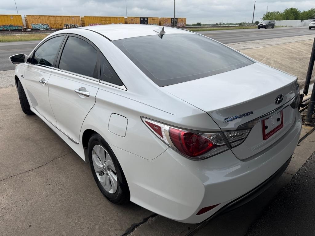 Hyundai Sonata Hybrid Sedan 2015