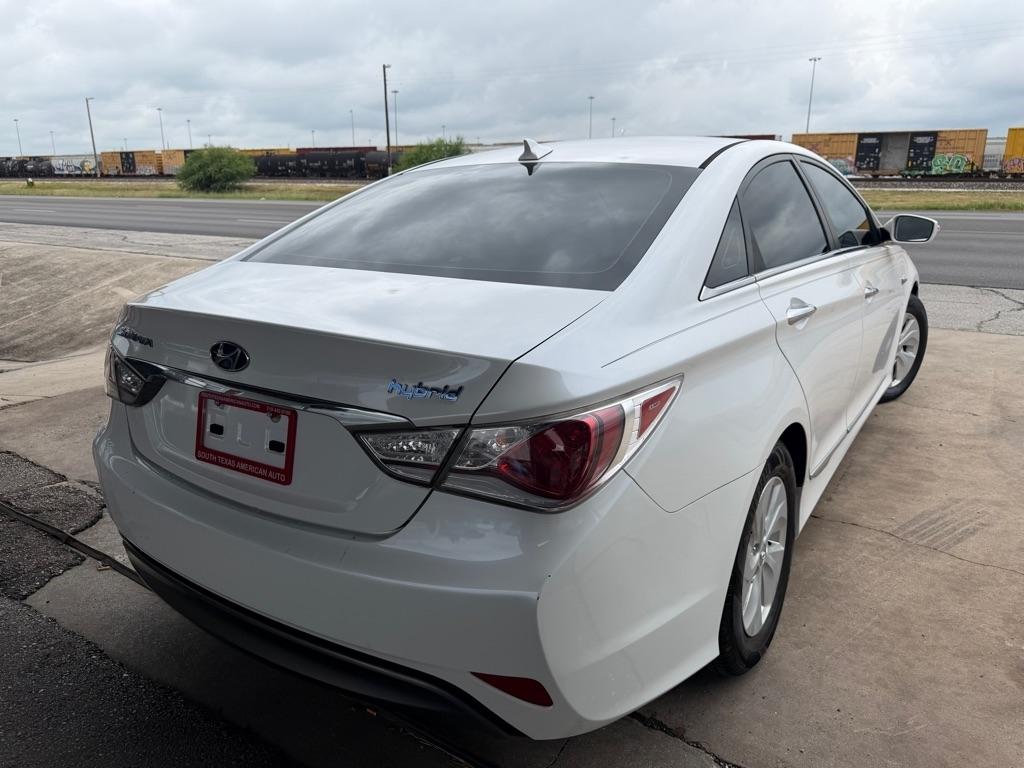 Hyundai Sonata Hybrid Sedan 2015