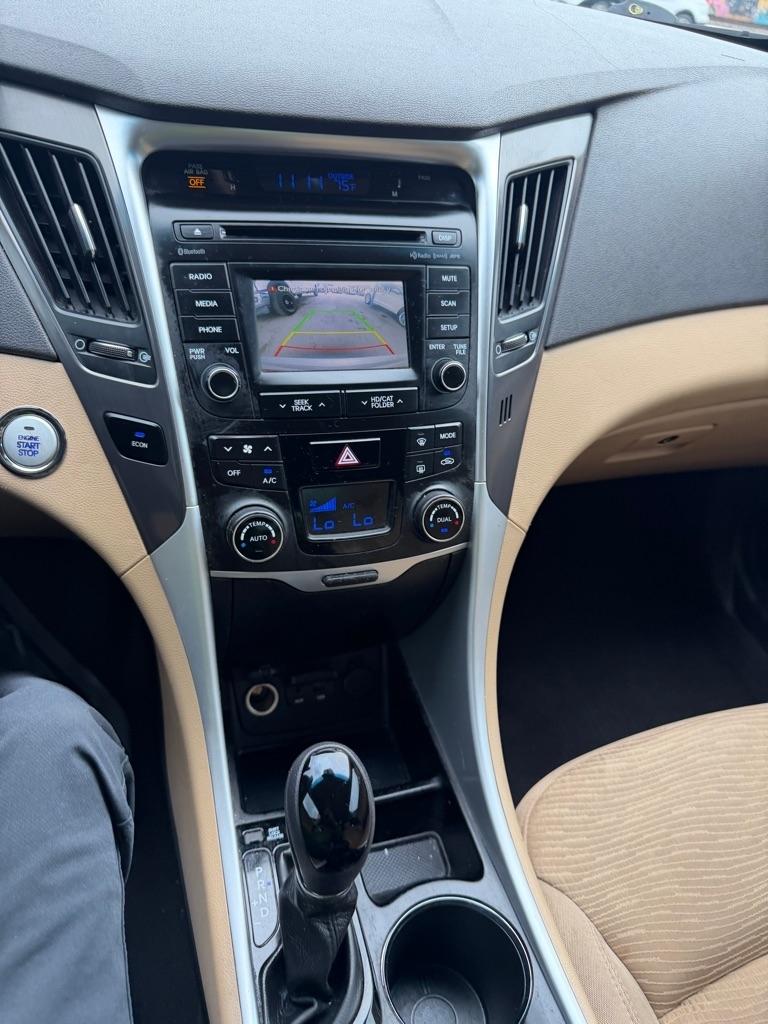 Hyundai Sonata Hybrid Sedan 2015
