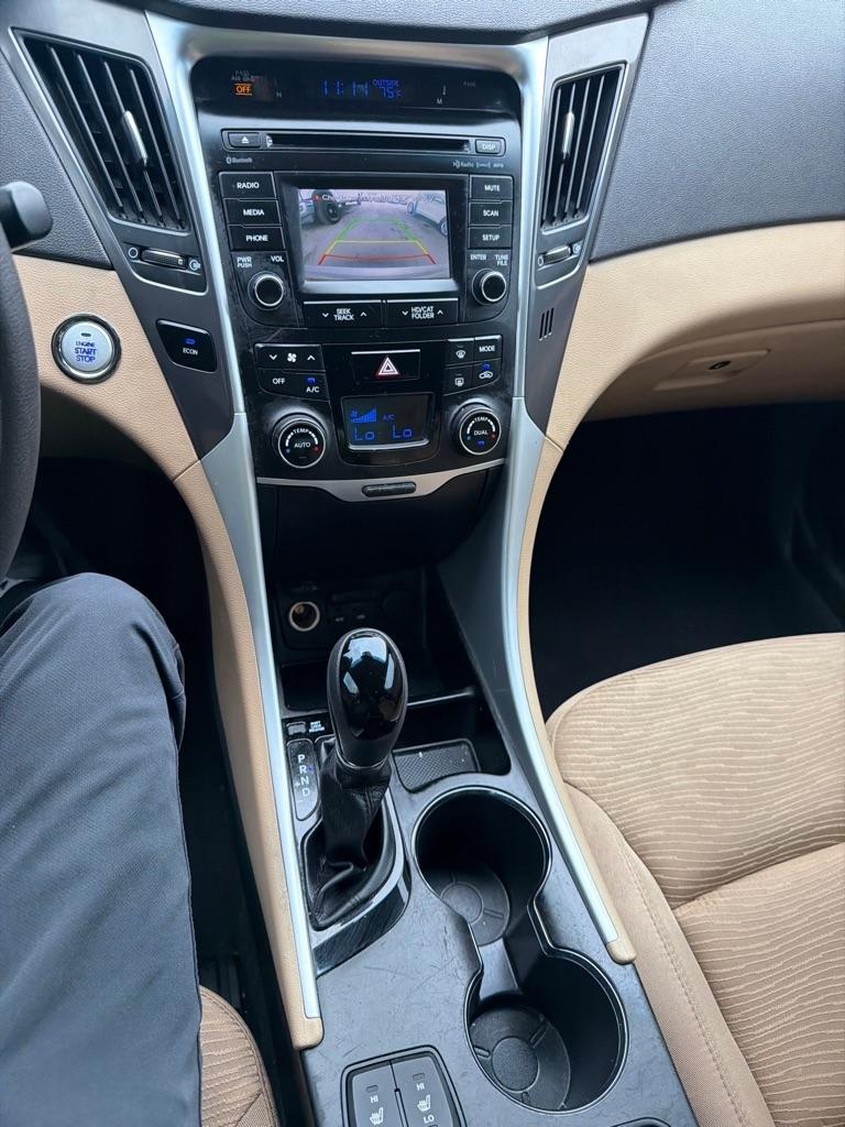 Hyundai Sonata Hybrid Sedan 2015