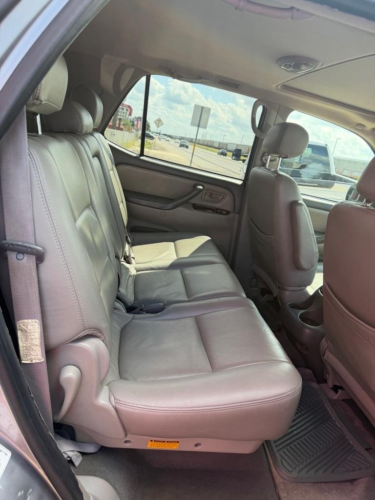 Toyota Sequoia SR5 2WD 2001