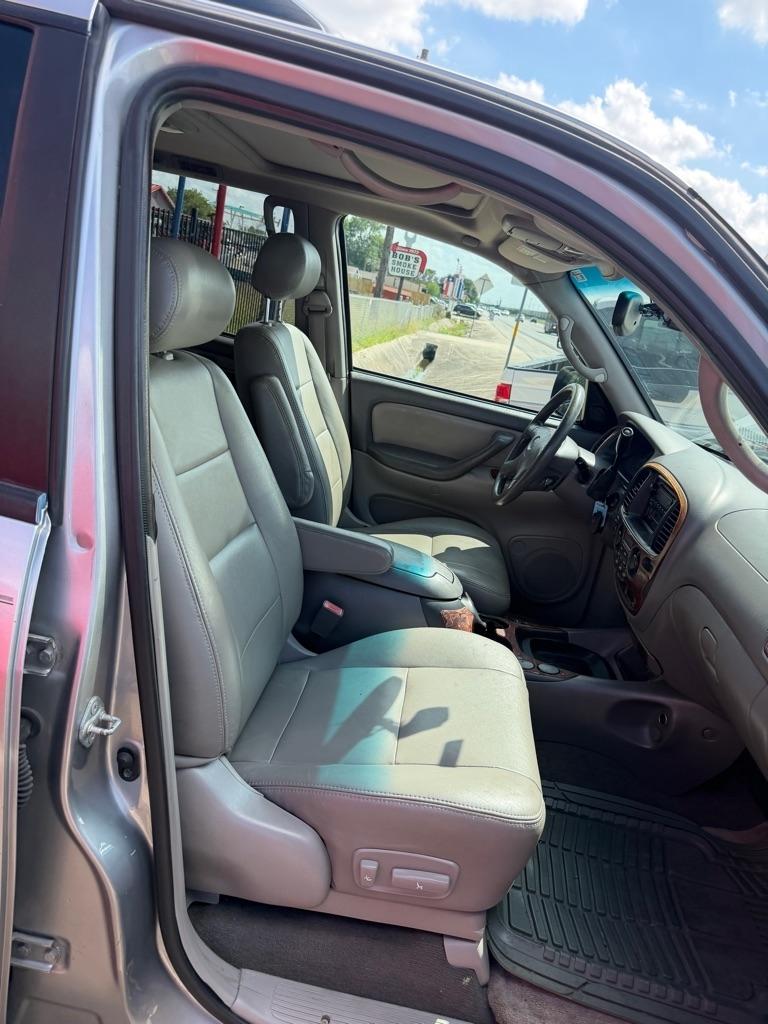 Toyota Sequoia SR5 2WD 2001