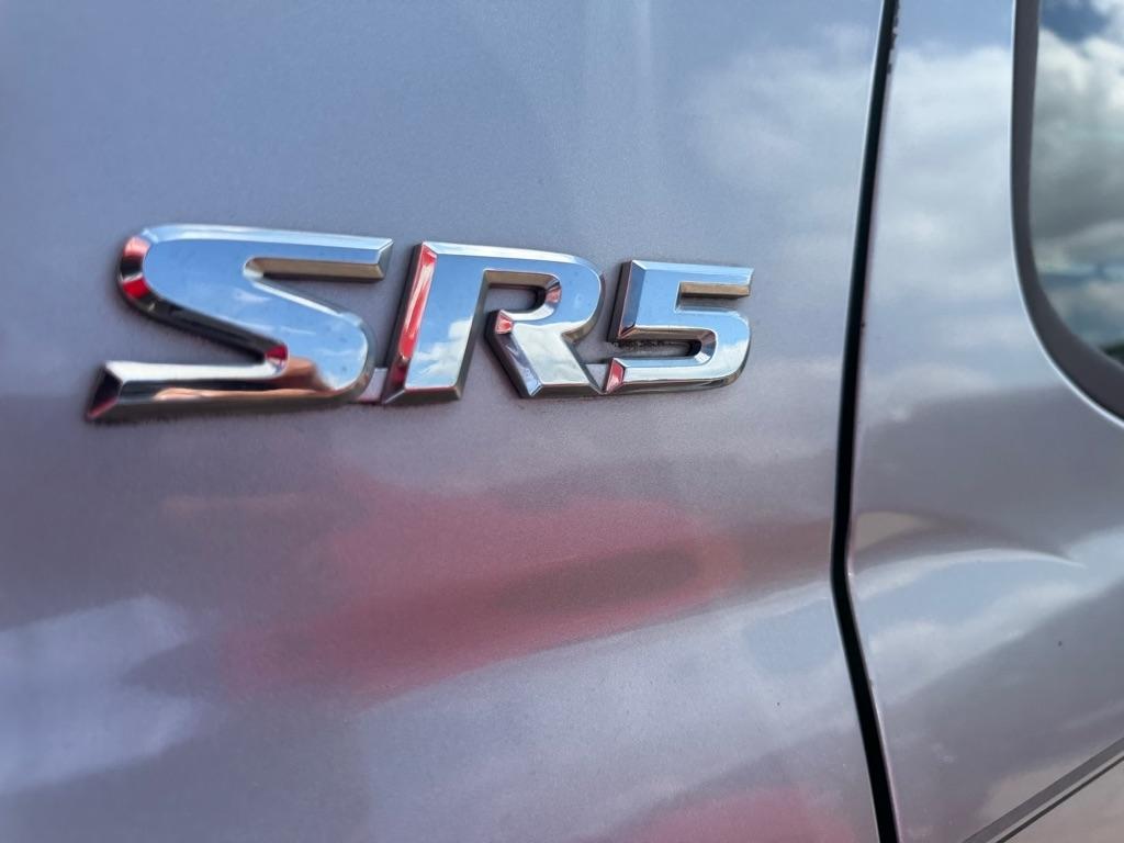 Toyota Sequoia SR5 2WD 2001