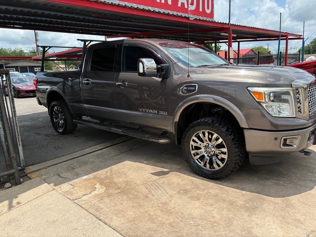 Nissan Titan XD SL 4WD Diesel 2017