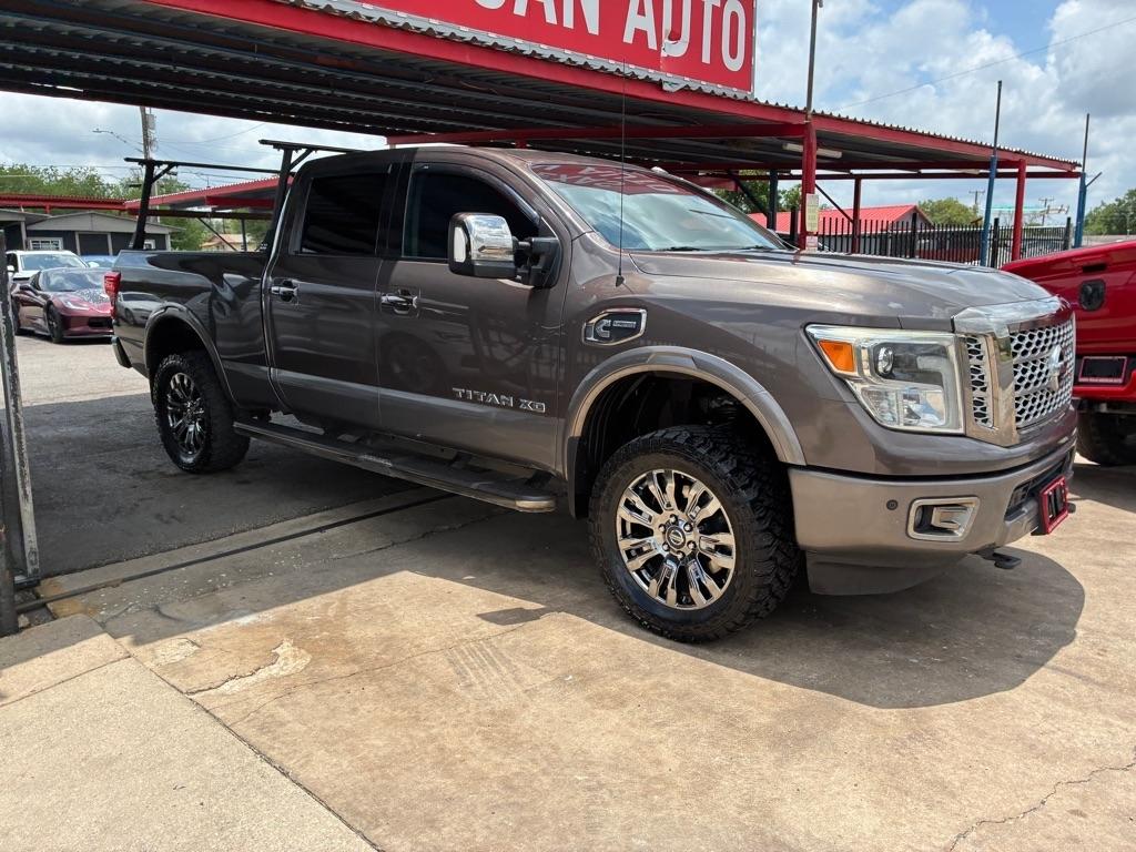 Nissan Titan XD SL 4WD Diesel 2017