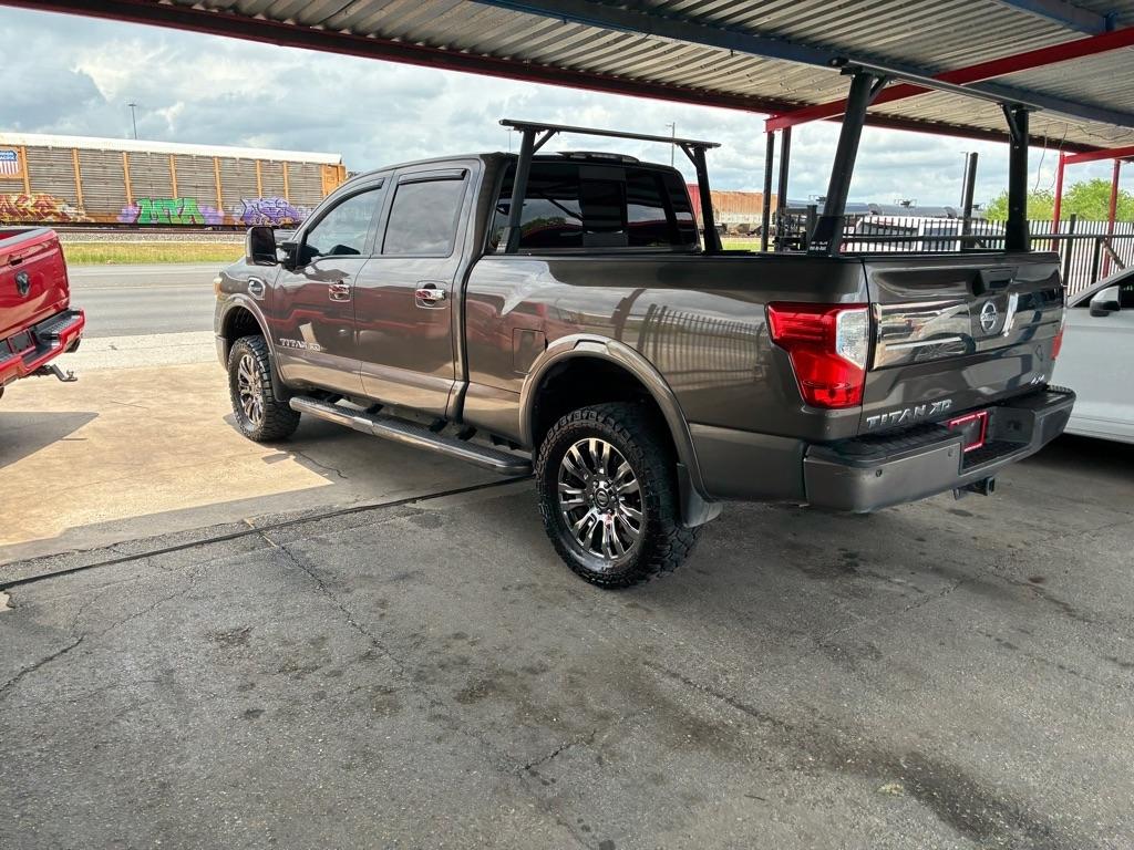 Nissan Titan XD SL 4WD Diesel 2017