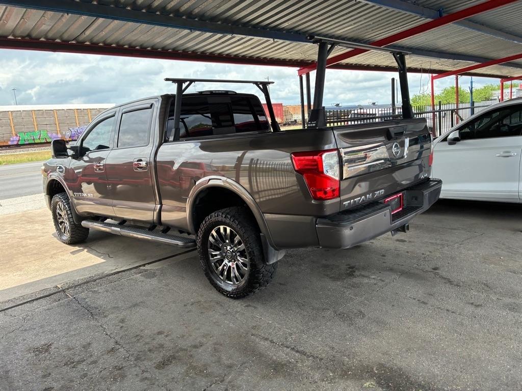 Nissan Titan XD SL 4WD Diesel 2017