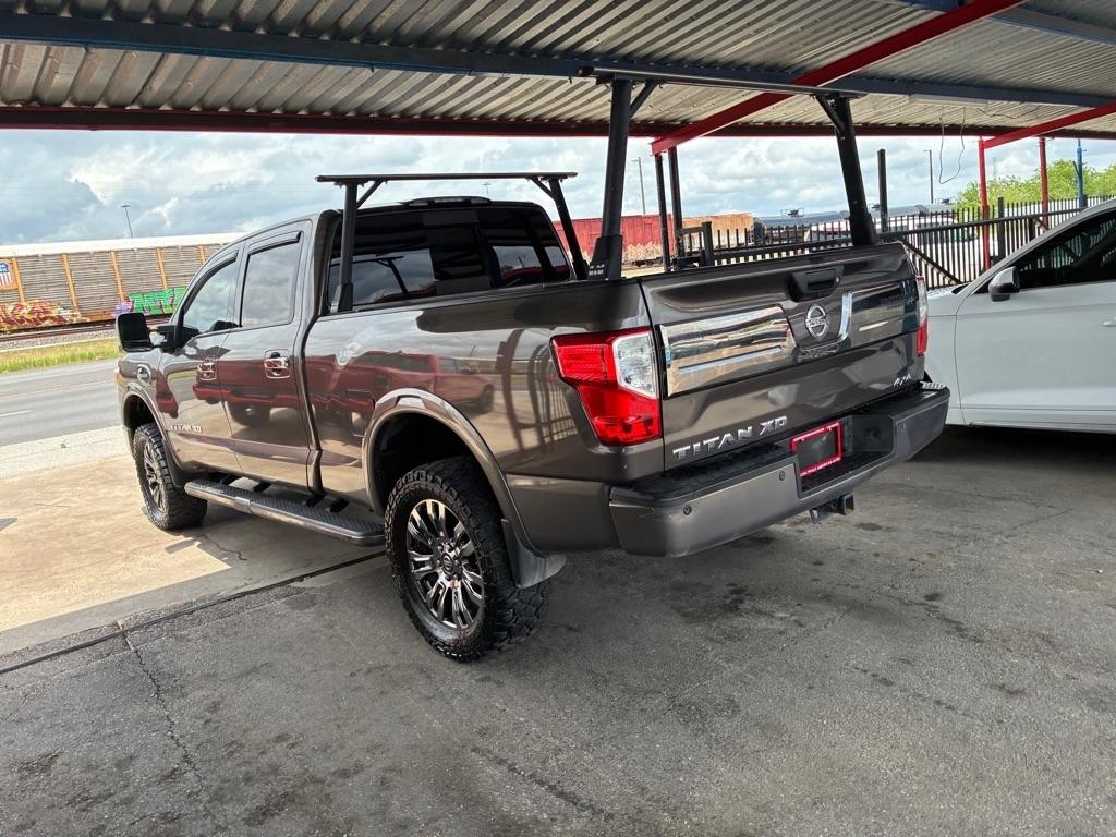 Nissan Titan XD SL 4WD Diesel 2017