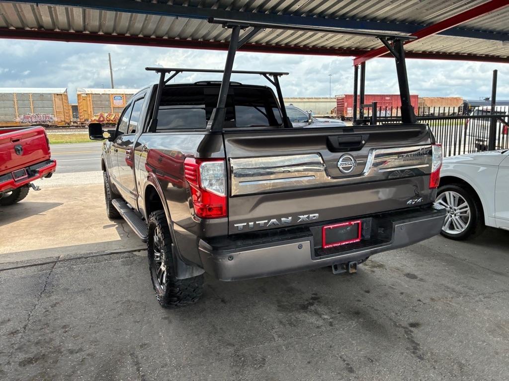 Nissan Titan XD SL 4WD Diesel 2017