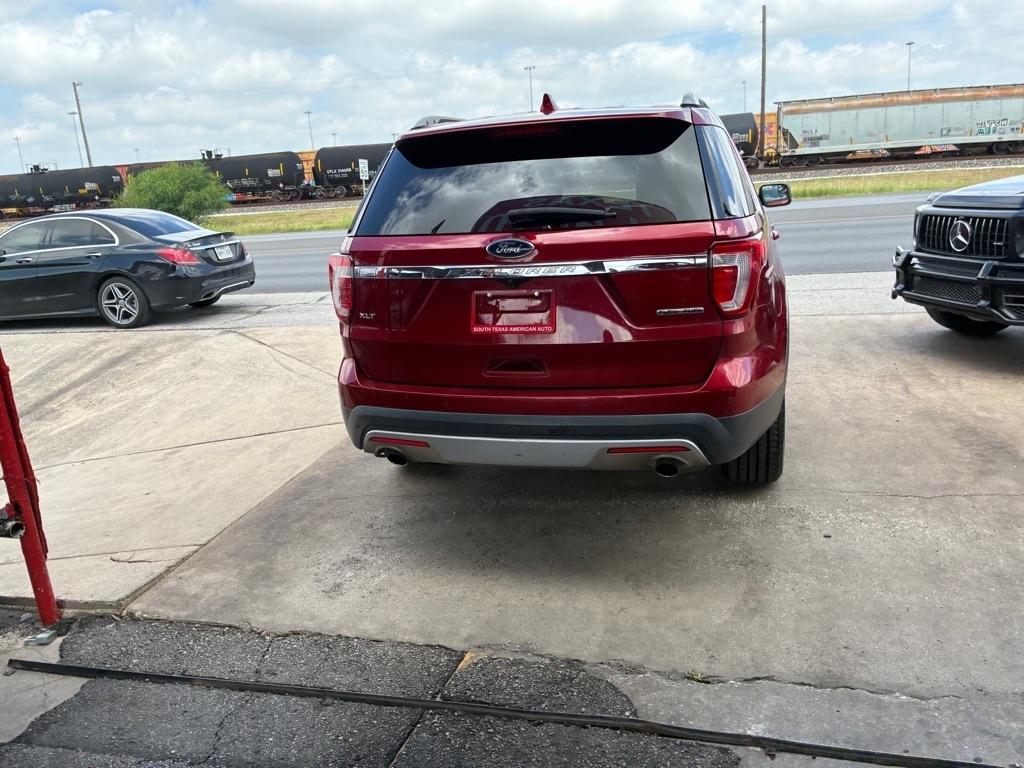 Ford Explorer XLT FWD 2016