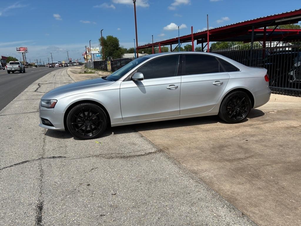 Audi A4 2.0T Sedan quattro Tiptronic 2013