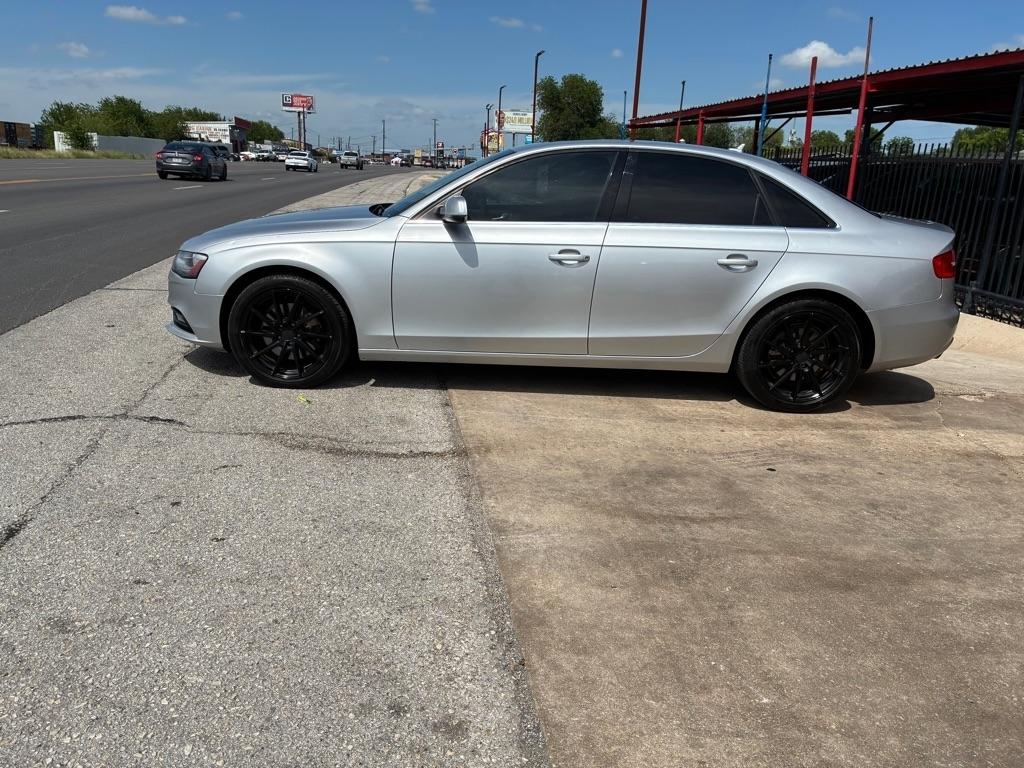 Audi A4 2.0T Sedan quattro Tiptronic 2013