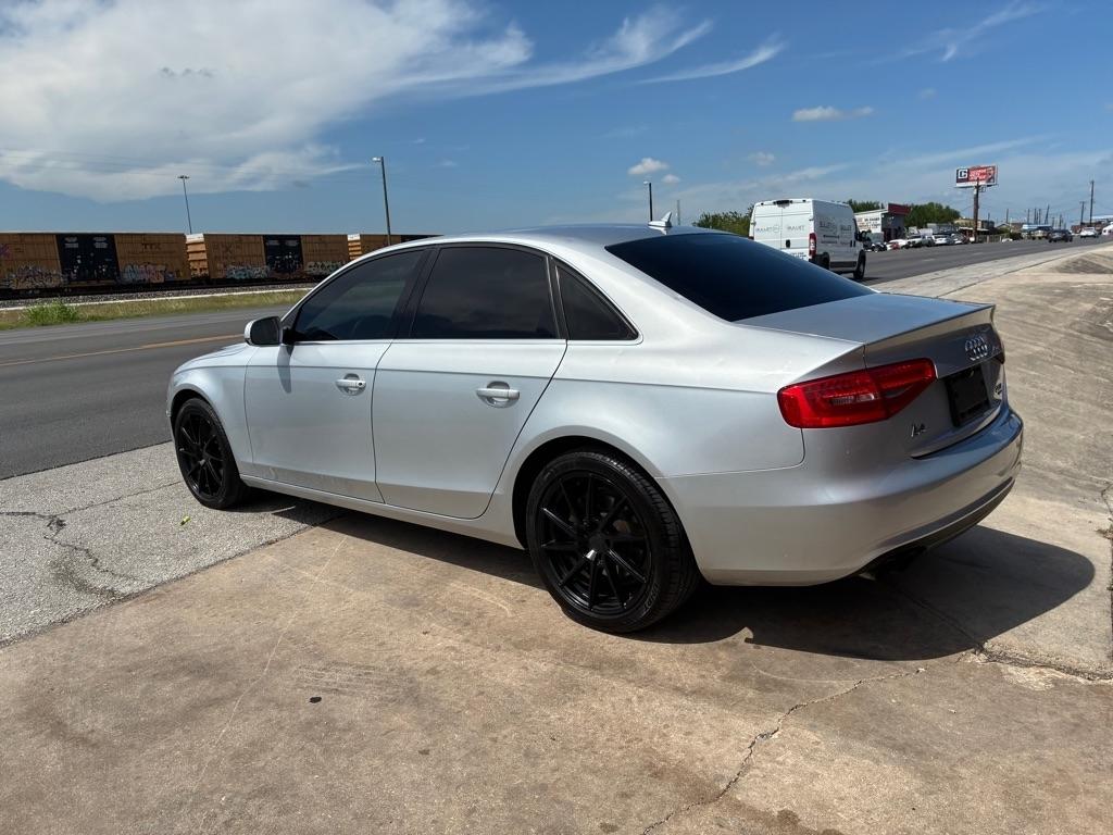 Audi A4 2.0T Sedan quattro Tiptronic 2013