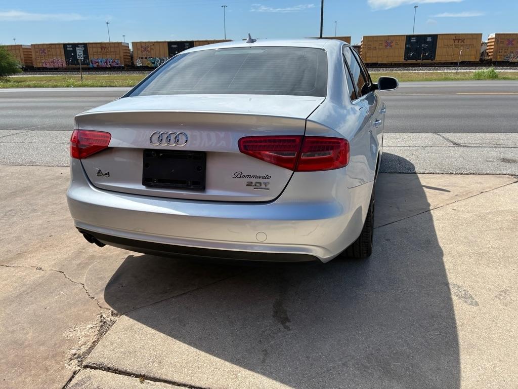 Audi A4 2.0T Sedan quattro Tiptronic 2013
