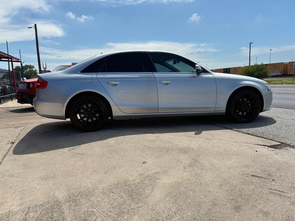 Audi A4 2.0T Sedan quattro Tiptronic 2013