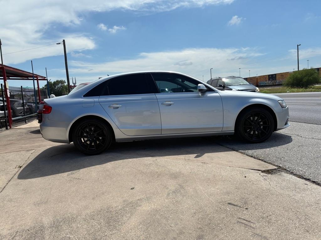 Audi A4 2.0T Sedan quattro Tiptronic 2013