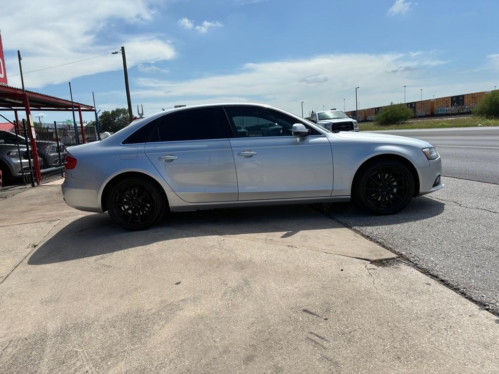 Audi A4 2.0T Sedan quattro Tiptronic 2013