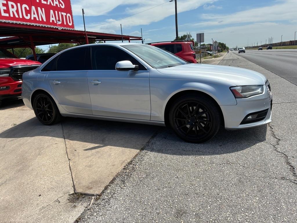 Audi A4 2.0T Sedan quattro Tiptronic 2013