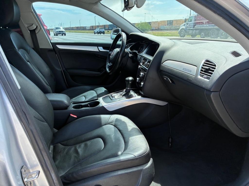 Audi A4 2.0T Sedan quattro Tiptronic 2013