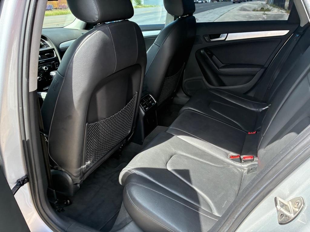 Audi A4 2.0T Sedan quattro Tiptronic 2013