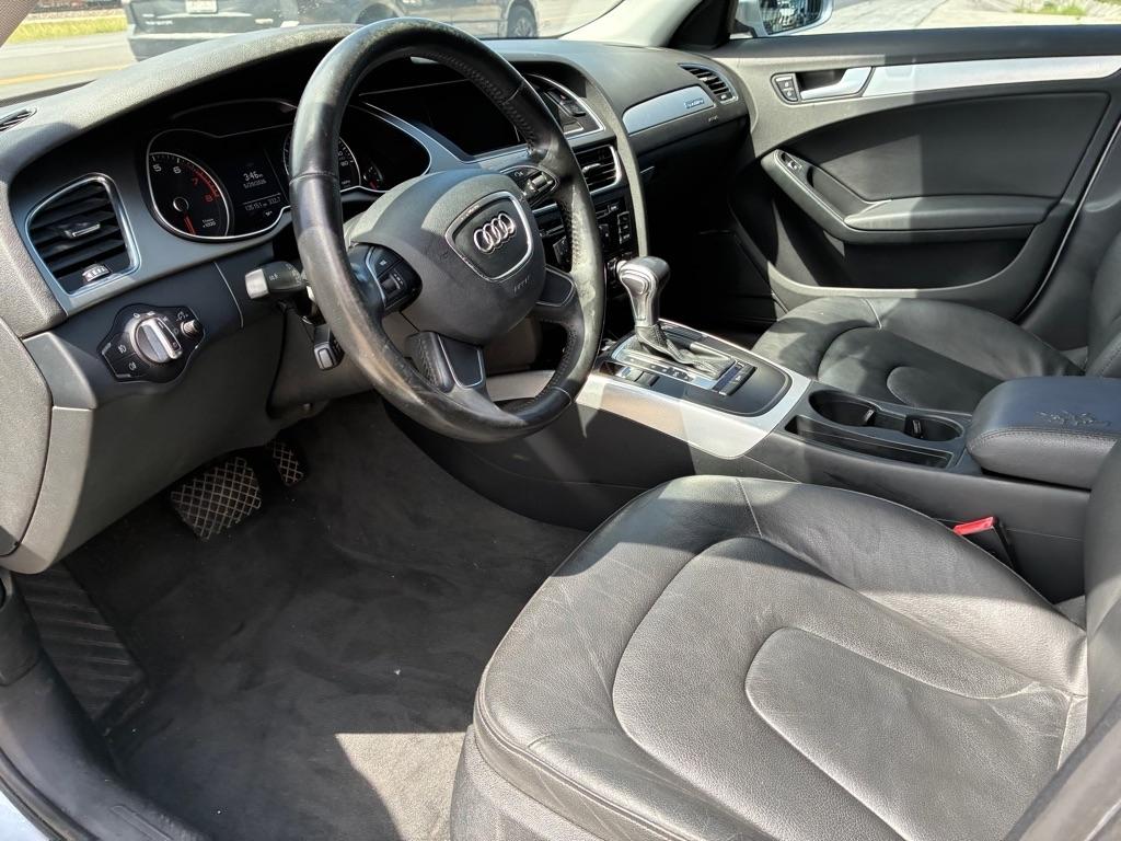 Audi A4 2.0T Sedan quattro Tiptronic 2013
