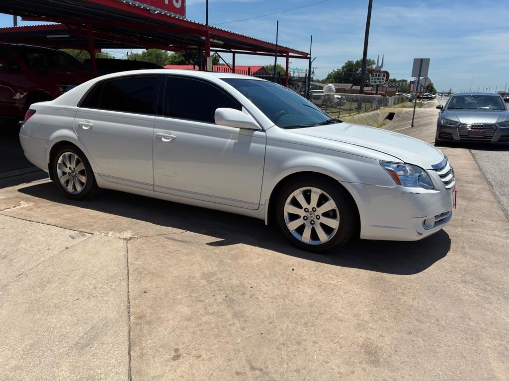Toyota Avalon XL 2006