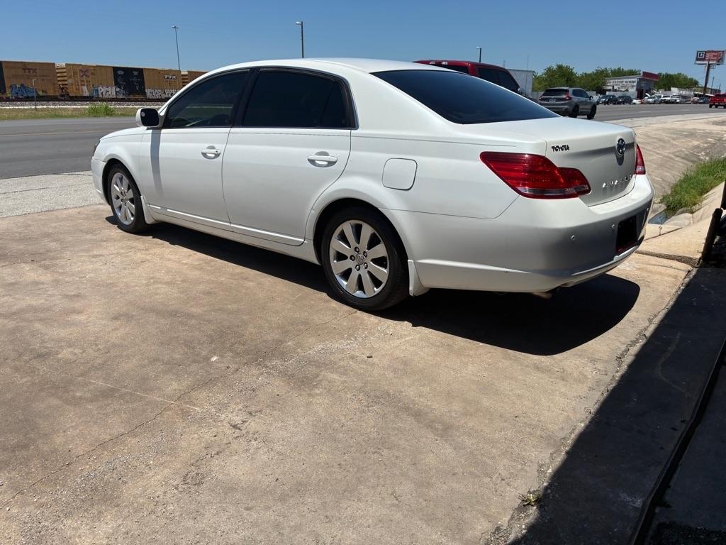 Toyota Avalon XL 2006