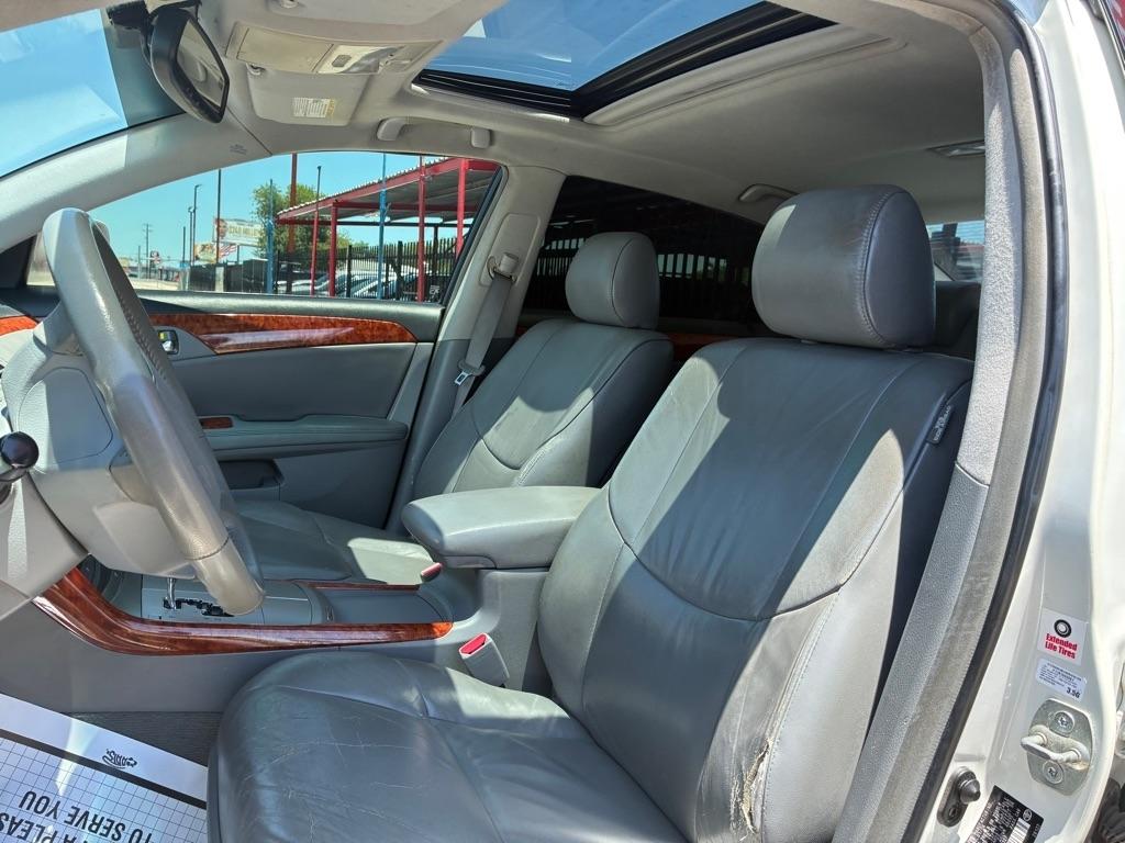 Toyota Avalon XL 2006