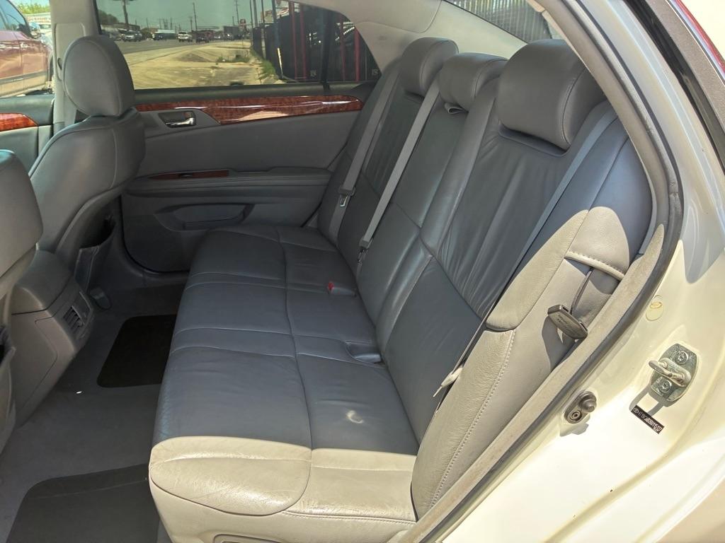 Toyota Avalon XL 2006