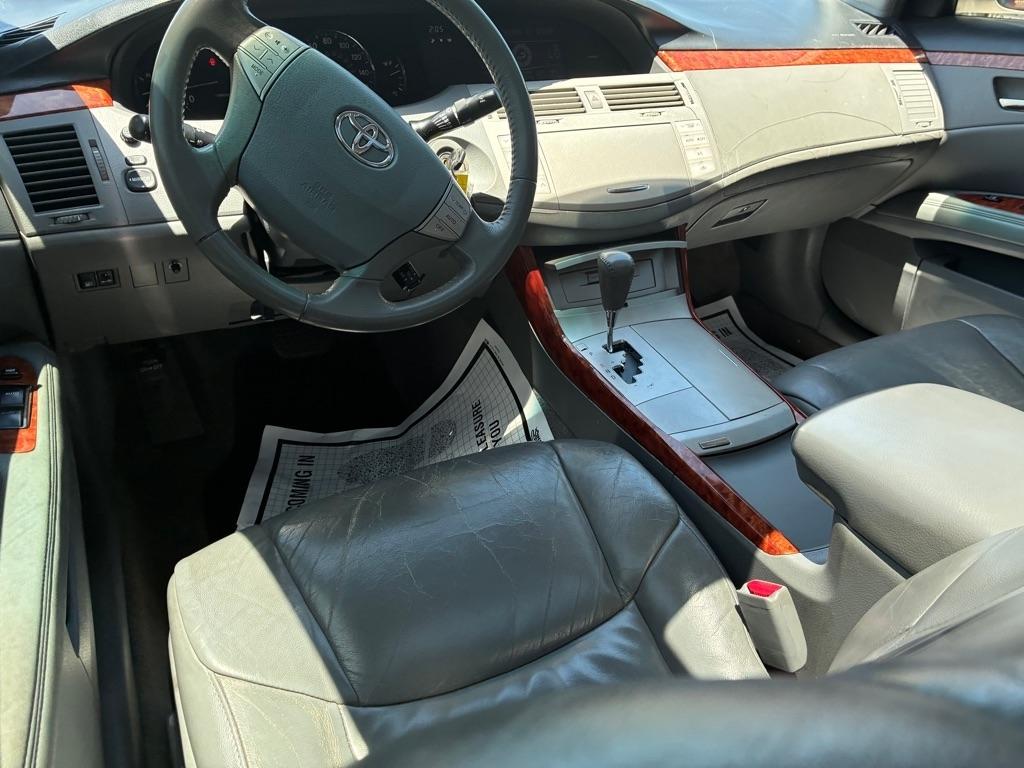 Toyota Avalon XL 2006