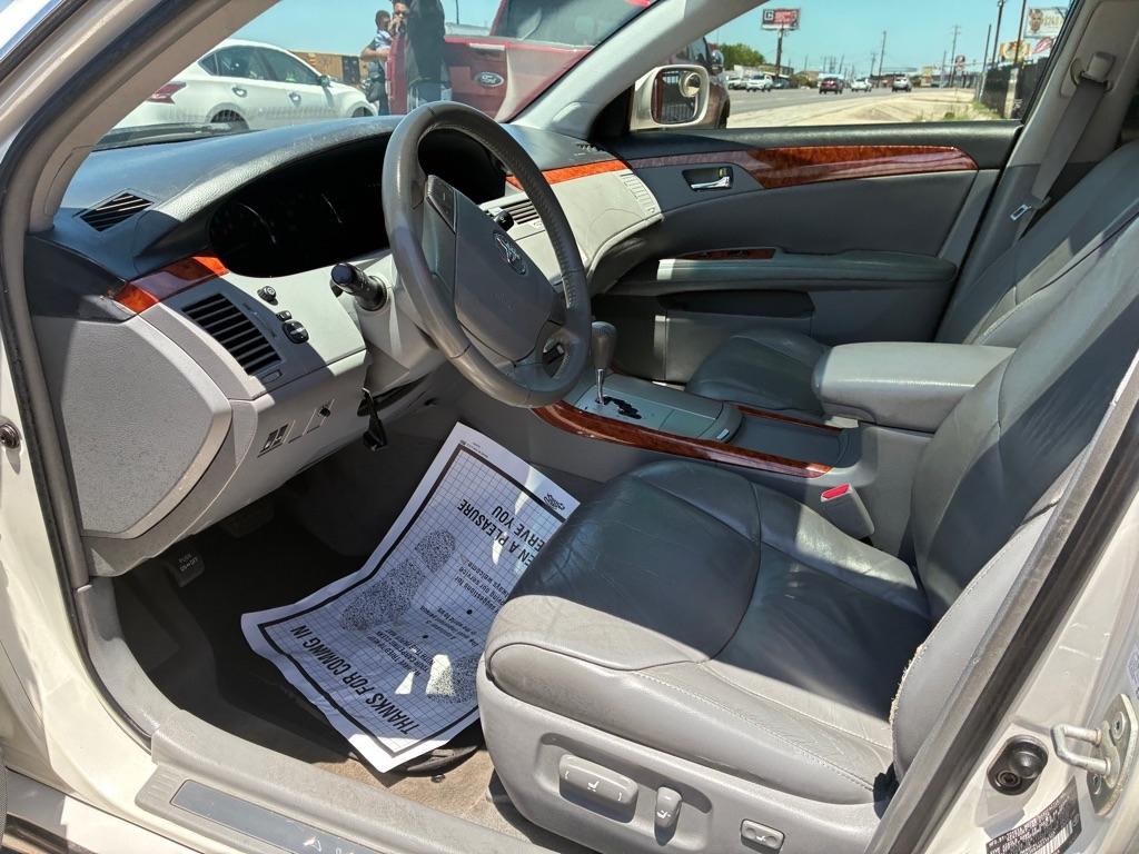 Toyota Avalon XL 2006