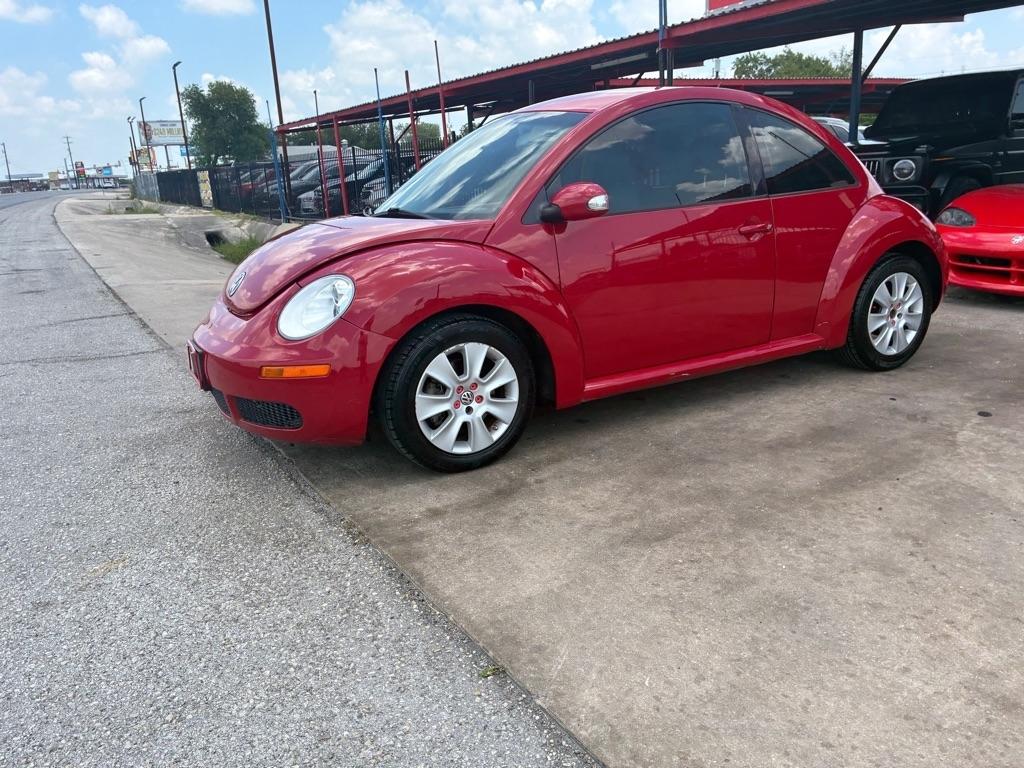 2009 Volkswagen New Beetle S