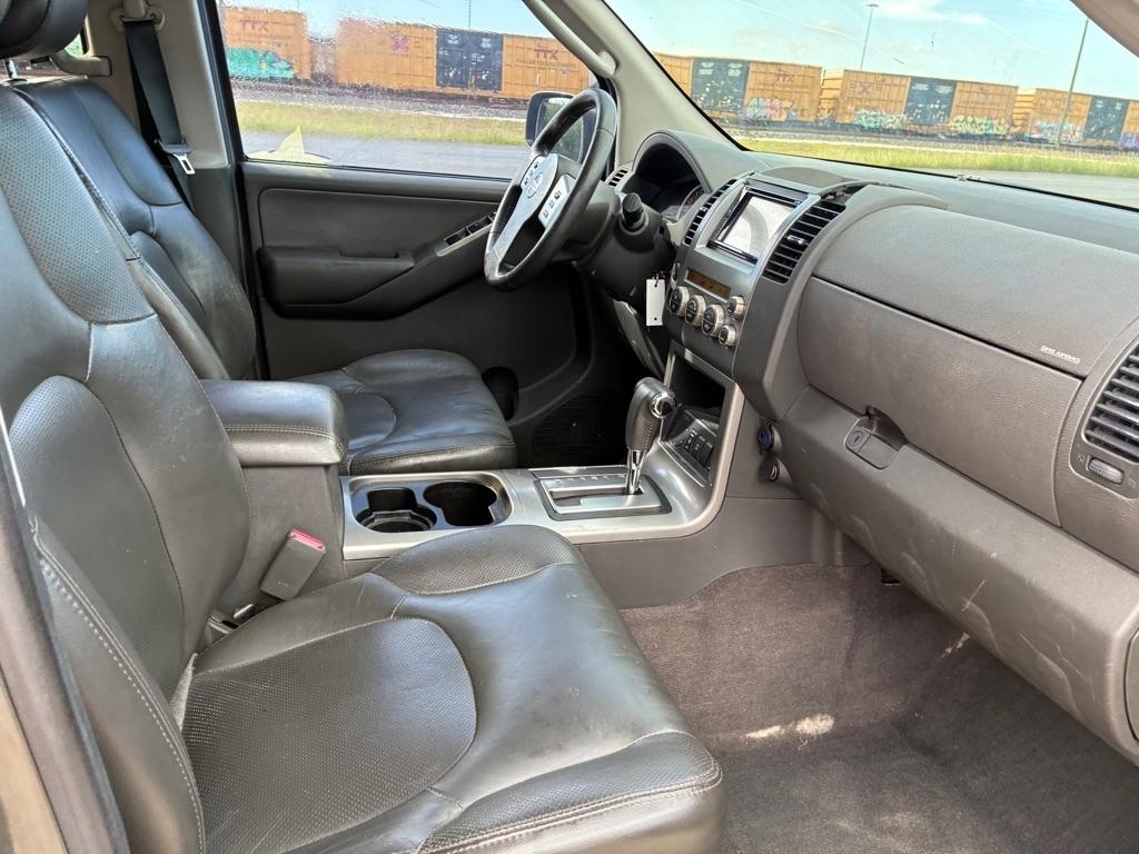 Nissan Pathfinder LE 2WD 2005