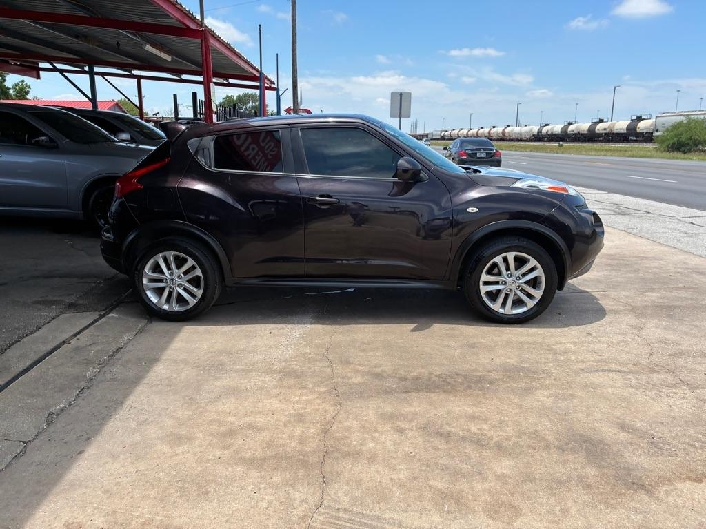 Nissan Juke S FWD 2014
