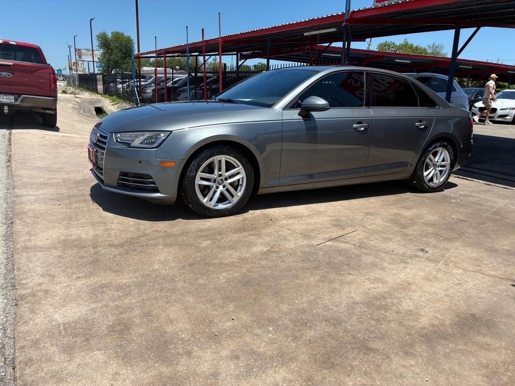 Audi A4 2.0T Premium quattro Sedan 2017