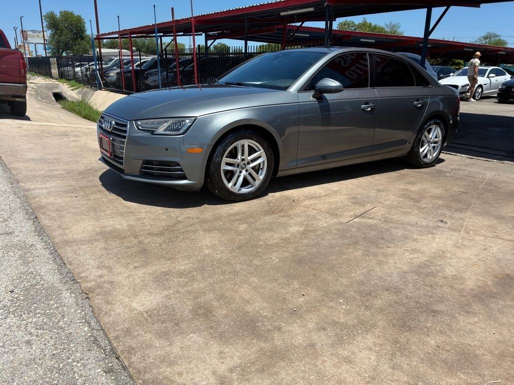 Audi A4 2.0T Premium quattro Sedan 2017