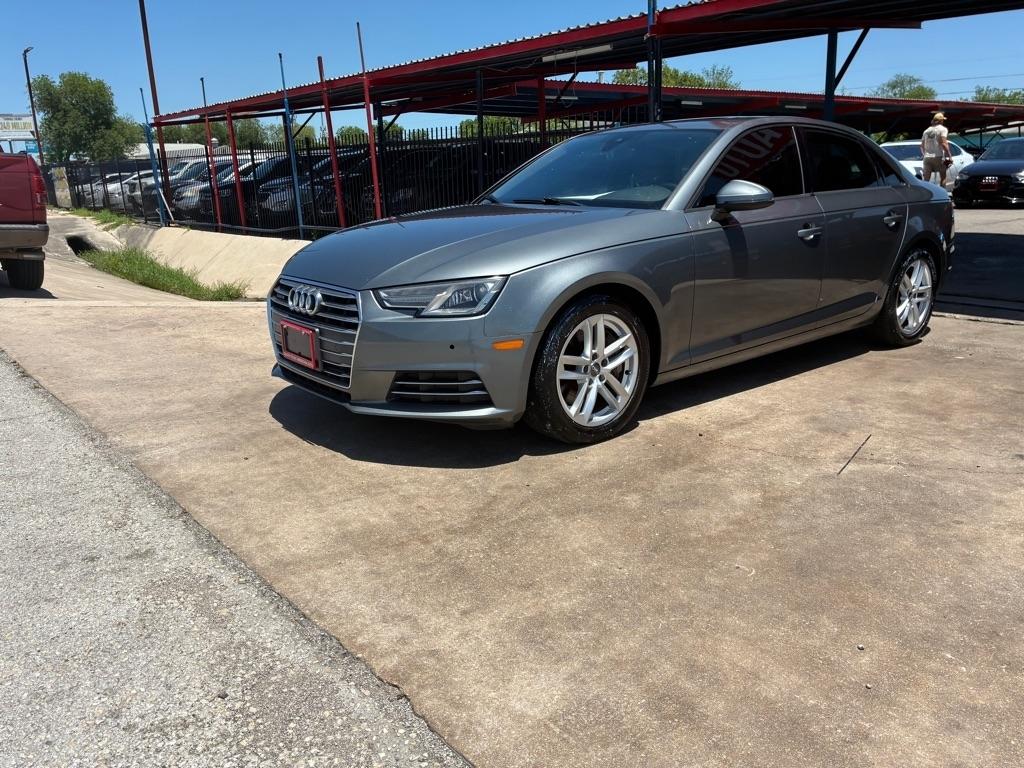 Audi A4 2.0T Premium quattro Sedan 2017